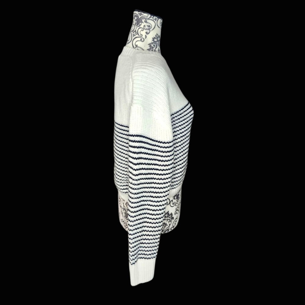 GARAGE White and Black Knit Sweater - Small - Picture 2 of 5